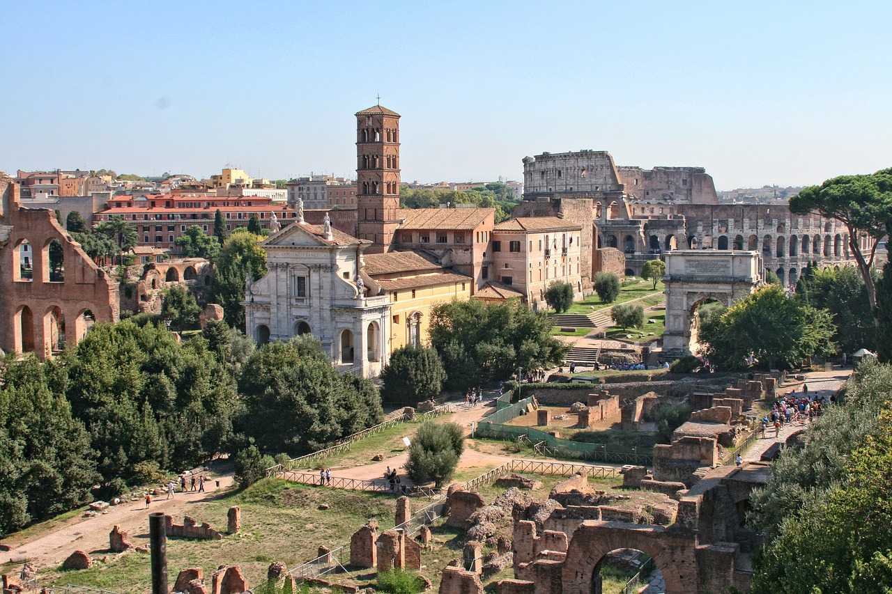 The Roman Colosseum - History and Architecture